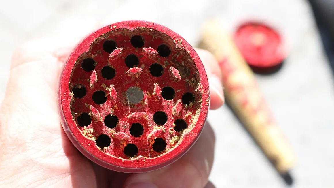 Picture of a Weed Grinder on Ganjacy.com